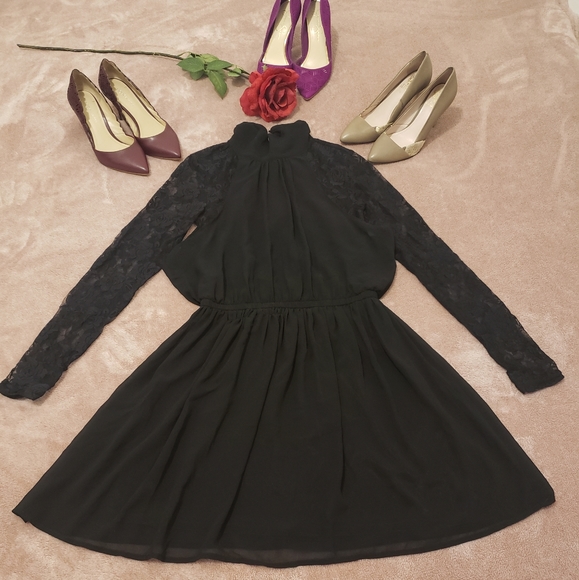 Vero Moda Lace Dress - Picture 2 of 14